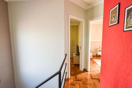 Casa de condomínio à venda com 140m², 3 quartos e 2 vagasCorredor dos quartos