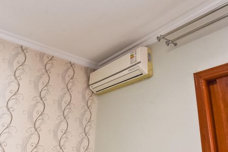 Casa de condomínio à venda com 140m², 3 quartos e 2 vagasSuíte