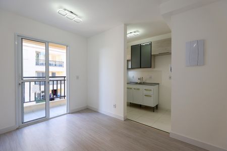 Sala de apartamento para alugar com 2 quartos, 43m² em Jardim Tres Irmaos, Taboão da Serra