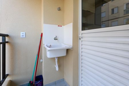 Área de Serviço de apartamento para alugar com 2 quartos, 43m² em Jardim Tres Irmaos, Taboão da Serra