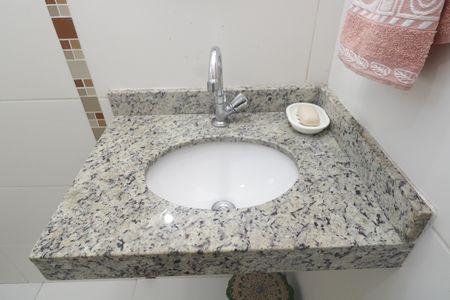 Apartamento à venda com 54m², 2 quartos e 1 vagaBanheiro Social