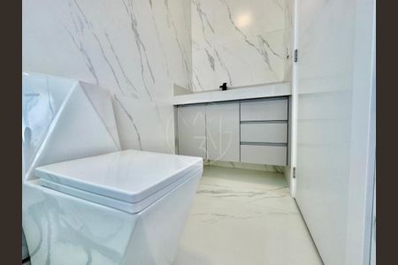 Casa de condomínio à venda com 233m², 3 quartos e 4 vagas