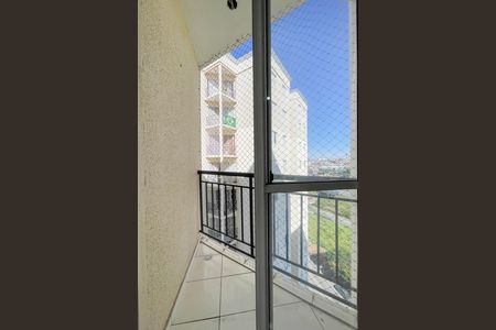 Sacada de casa de condomínio para alugar com 2 quartos, 52m² em São Pedro, Osasco