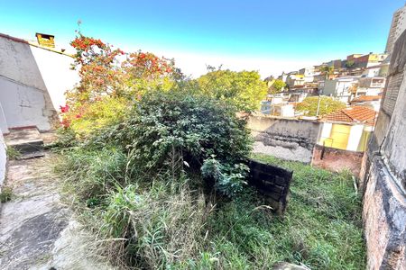 Casa à venda com 300m², 2 quartos e 3 vagas Casa à venda com 300m², 2 quartos e 3 vagasÁrea externa