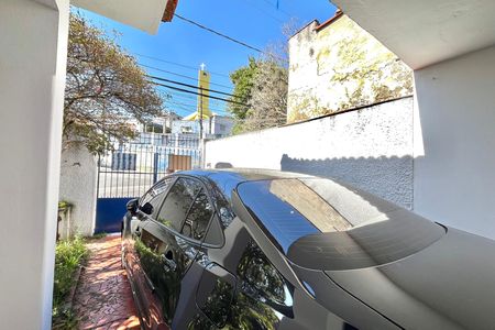 Casa à venda com 300m², 2 quartos e 3 vagas Casa à venda com 300m², 2 quartos e 3 vagasGaragem