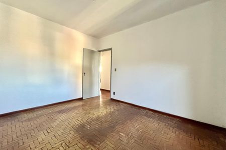 Casa à venda com 300m², 2 quartos e 3 vagas Casa à venda com 300m², 2 quartos e 3 vagasQuarto 2