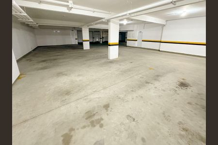 Garagem de apartamento para alugar com 2 quartos, 62m² em Pagani, Palhoça