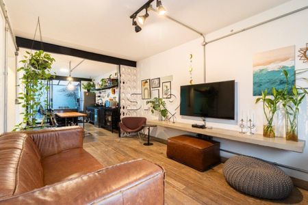 Casa à venda com 2 quartos, 112m² em Alto de Pinheiros, São Paulo