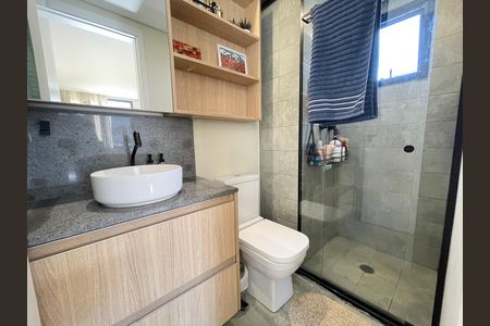 Banheiro de apartamento à venda com 1 quarto, 44m² em Butantã, São Paulo