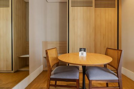 Studio à venda com 42m², 1 quarto e 1 vaga Studio à venda com 42m², 1 quarto e 1 vagaStudio