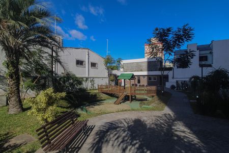 Apartamento à venda com 75m², 3 quartos e 2 vagas Apartamento à venda com 75m², 3 quartos e 2 vagasÁrea comum - Playground