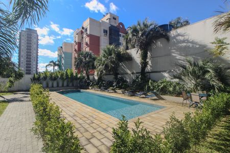 Apartamento à venda com 75m², 3 quartos e 2 vagas Apartamento à venda com 75m², 3 quartos e 2 vagasÁrea comum - Piscina
