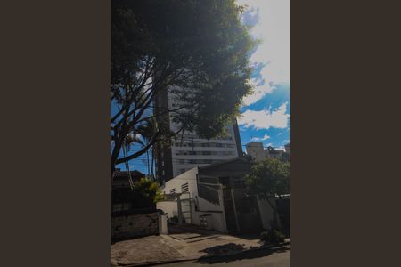 Apartamento à venda com 75m², 3 quartos e 2 vagas Apartamento à venda com 75m², 3 quartos e 2 vagasFachada/Placa adesiva