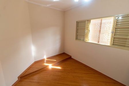 Casa para alugar com 150m², 3 quartos e 2 vagas Casa para alugar com 150m², 3 quartos e 2 vagasQUARTO 1