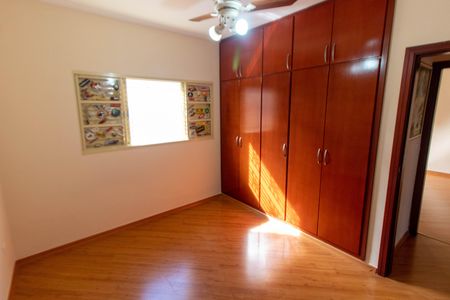 Casa para alugar com 150m², 3 quartos e 2 vagas Casa para alugar com 150m², 3 quartos e 2 vagasQUARTO 2