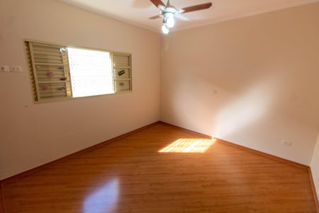 Casa para alugar com 150m², 3 quartos e 2 vagas Casa para alugar com 150m², 3 quartos e 2 vagasSUITE