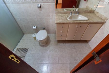 Casa para alugar com 150m², 3 quartos e 2 vagas Casa para alugar com 150m², 3 quartos e 2 vagasBANHEIRO DA SUITE