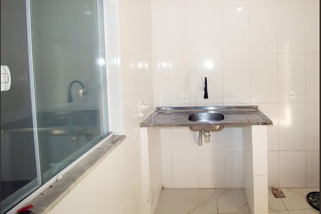 Cozinha de casa para alugar com 2 quartos, 80m² em Vista Alegre, Rio de Janeiro