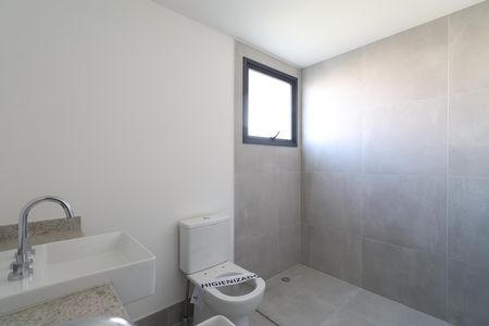 Apartamento à venda com 188m², 4 quartos e 2 vagasBanheiro da Suíte 2