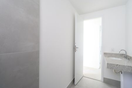 Apartamento à venda com 188m², 4 quartos e 2 vagasBanheiro Social 