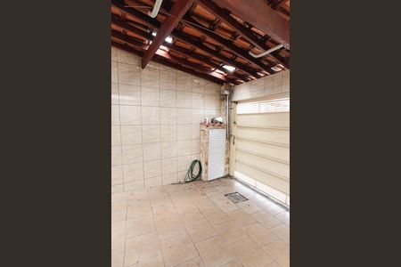 Garagem de casa à venda com 2 quartos, 135m² em Vila Constança, São Paulo