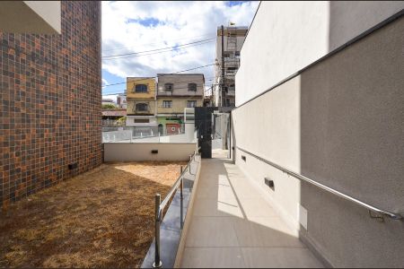 Apartamento à venda com 142m², 3 quartos e 2 vagas Apartamento à venda com 142m², 3 quartos e 2 vagasEntrada