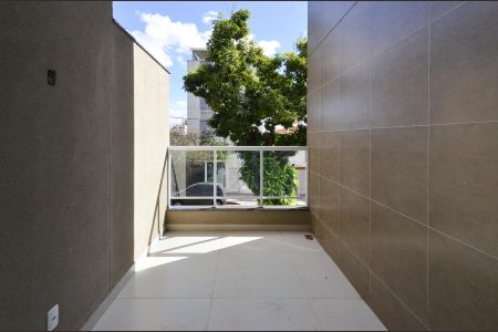 Apartamento à venda com 95m², 3 quartos e 2 vagas Apartamento à venda com 95m², 3 quartos e 2 vagasVaranda Sala