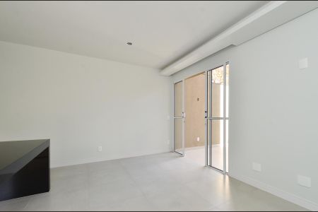 Apartamento à venda com 95m², 3 quartos e 2 vagas Apartamento à venda com 95m², 3 quartos e 2 vagasSala Ambientes