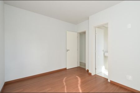 Apartamento à venda com 95m², 3 quartos e 2 vagas Apartamento à venda com 95m², 3 quartos e 2 vagasSuíte