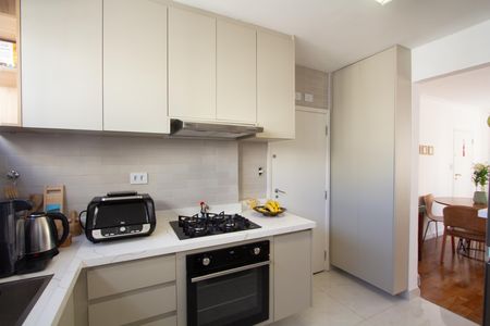 Cozinha de apartamento para alugar com 2 quartos, 82m² em Vila Nova Conceição, São Paulo