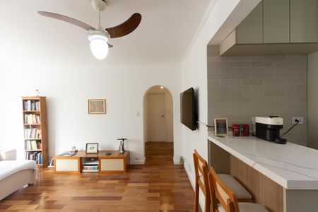 Apartamento para alugar com 82m², 2 quartos e 1 vaga Apartamento para alugar com 82m², 2 quartos e 1 vagaSala