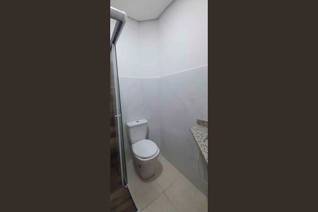 Studio para alugar com 35m², 1 quarto e sem vaga Studio para alugar com 35m², 1 quarto e sem vagaBanheiro da Suíte