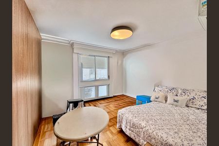 Apartamento à venda com 231m², 3 quartos e 2 vagas Apartamento à venda com 231m², 3 quartos e 2 vagasSuite 1