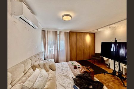 Apartamento à venda com 231m², 3 quartos e 2 vagas Apartamento à venda com 231m², 3 quartos e 2 vagasSuite Master
