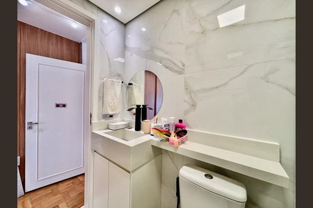 Apartamento à venda com 231m², 3 quartos e 2 vagas Apartamento à venda com 231m², 3 quartos e 2 vagasSuite 2 Banheiro