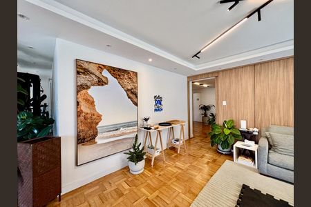 Apartamento à venda com 231m², 3 quartos e 2 vagas Apartamento à venda com 231m², 3 quartos e 2 vagasSala