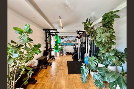 Apartamento à venda com 231m², 3 quartos e 2 vagas Apartamento à venda com 231m², 3 quartos e 2 vagasSala