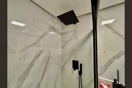Apartamento à venda com 231m², 3 quartos e 2 vagas Apartamento à venda com 231m², 3 quartos e 2 vagasSuite 1 Banheiro