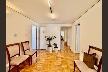 Apartamento à venda com 231m², 3 quartos e 2 vagas Apartamento à venda com 231m², 3 quartos e 2 vagasAntesala