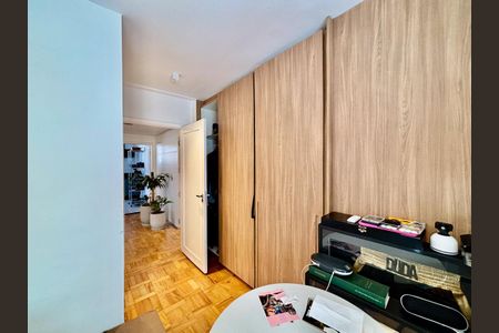 Apartamento à venda com 231m², 3 quartos e 2 vagas Apartamento à venda com 231m², 3 quartos e 2 vagasSuite 1