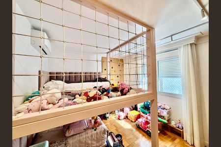 Apartamento à venda com 231m², 3 quartos e 2 vagas Apartamento à venda com 231m², 3 quartos e 2 vagasSuite 2