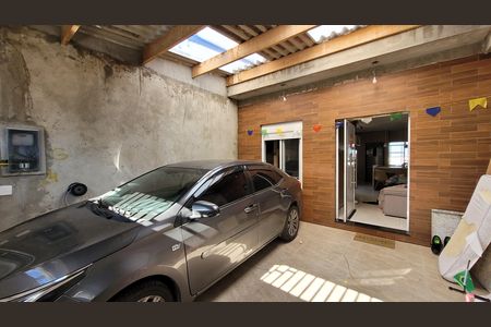 Garagem de casa para alugar com 2 quartos, 140m² em Jardim Americano, Itaquaquecetuba