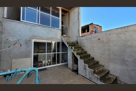 Quintal de casa para alugar com 2 quartos, 140m² em Jardim Americano, Itaquaquecetuba