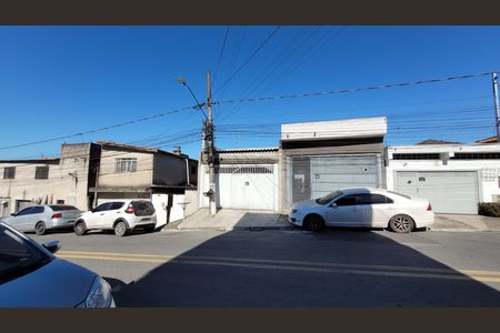 Fachada de casa para alugar com 2 quartos, 140m² em Jardim Americano, Itaquaquecetuba