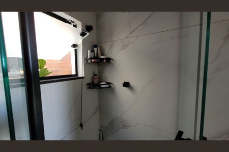 Casa para alugar com 140m², 2 quartos e 2 vagas Casa para alugar com 140m², 2 quartos e 2 vagasBanheiro Suite