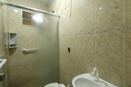 Casa à venda com 200m², 2 quartos e 1 vaga Casa à venda com 200m², 2 quartos e 1 vagaBanheiro