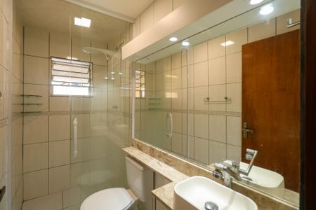 Casa à venda com 200m², 2 quartos e 1 vaga