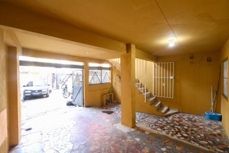 Casa à venda com 200m², 2 quartos e 1 vaga Casa à venda com 200m², 2 quartos e 1 vagaGaragem
