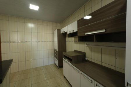 Casa à venda com 200m², 2 quartos e 1 vaga Casa à venda com 200m², 2 quartos e 1 vagaCasa 02