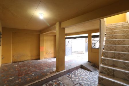 Garagem de casa à venda com 2 quartos, 200m² em Campanário, Diadema